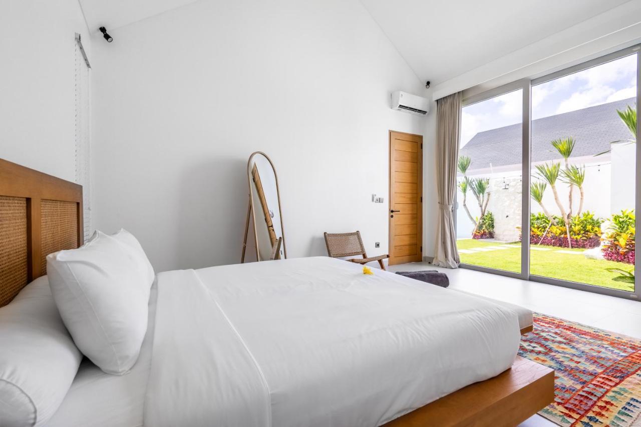 Casa Blanca Villa By Betterplace Uluwatu Exterior foto